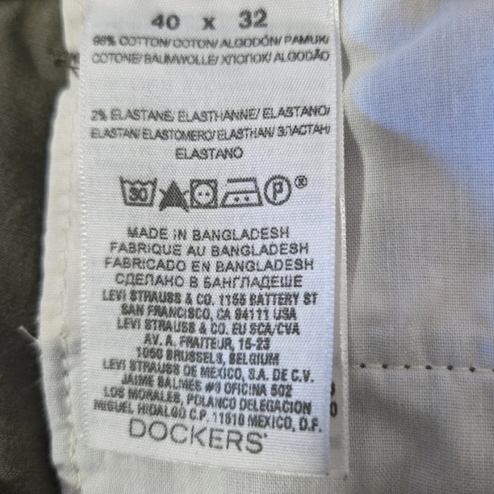 Dockers Chino Khaki Pants Size 40/32 Flat Front Relaxed